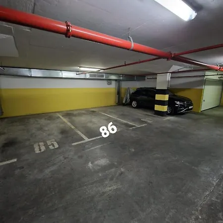 M&m - Free Parking In Apartment Split